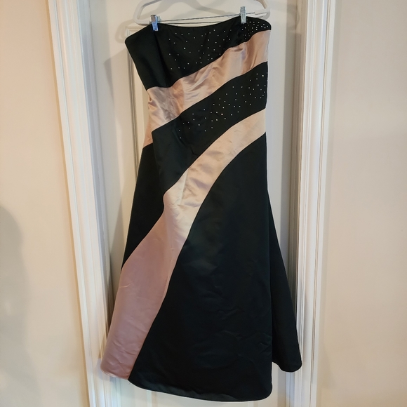 Scott McClintock Black and Gold Strapless Gown Size 24W - Picture 1 of 5